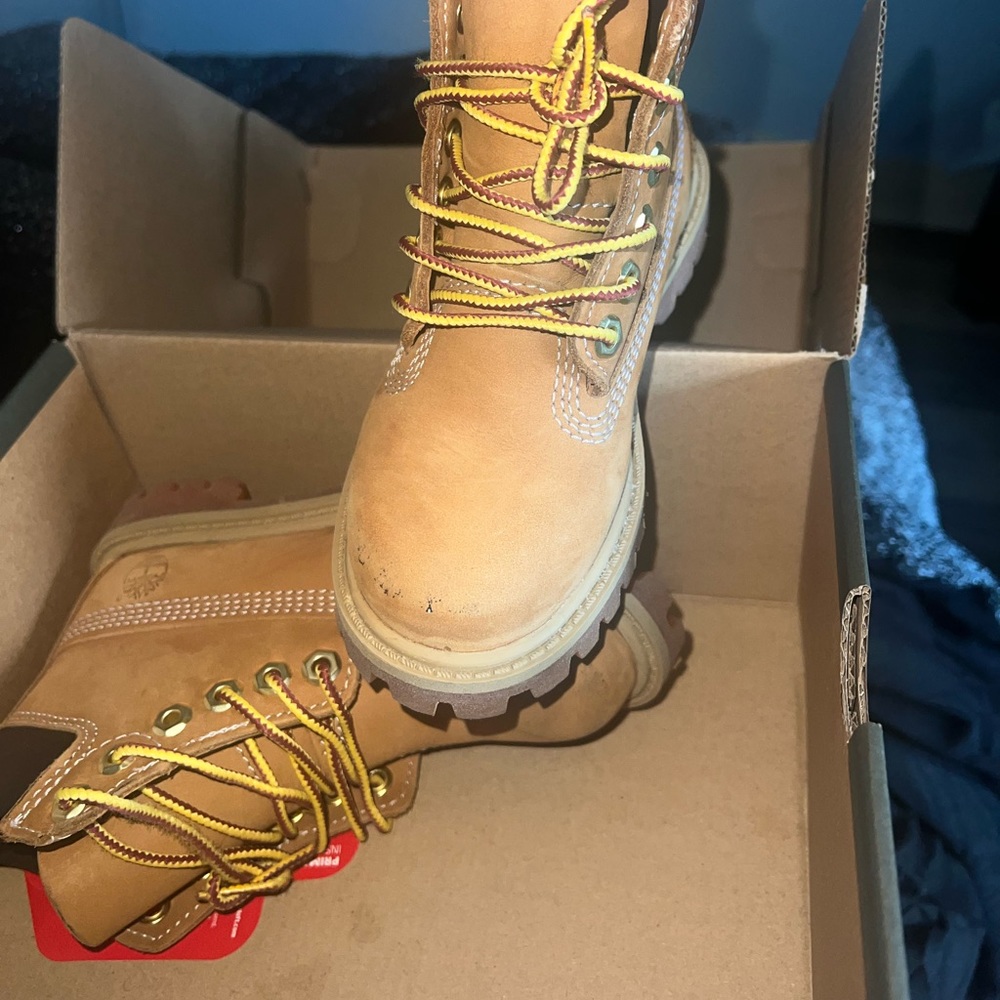 Timberland - Picture 2 of 3